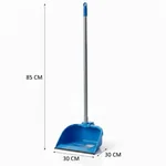 Pala rebatible Nadya de Fiorentina con mango largo, ideal para limpieza profesional sin agacharse.